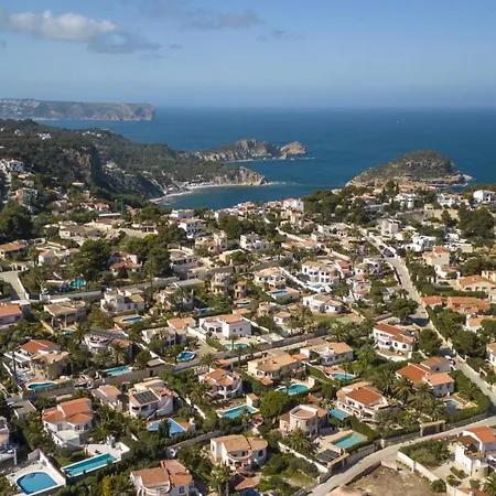Villa Casa Peponi - By Almarina